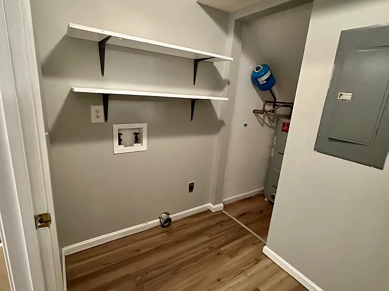 315 Berkley Ct #3 — Photo 2
