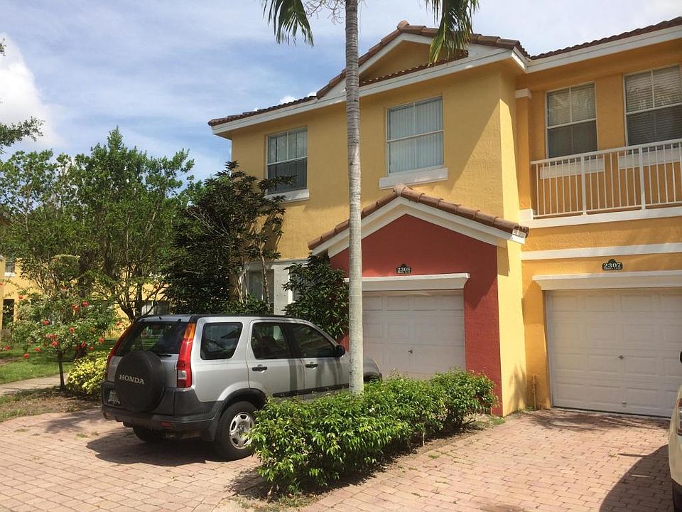 2nd image of 2308 Shoma Ln