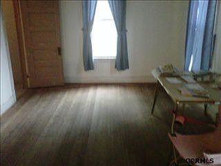 5th image of 420 E 7th St