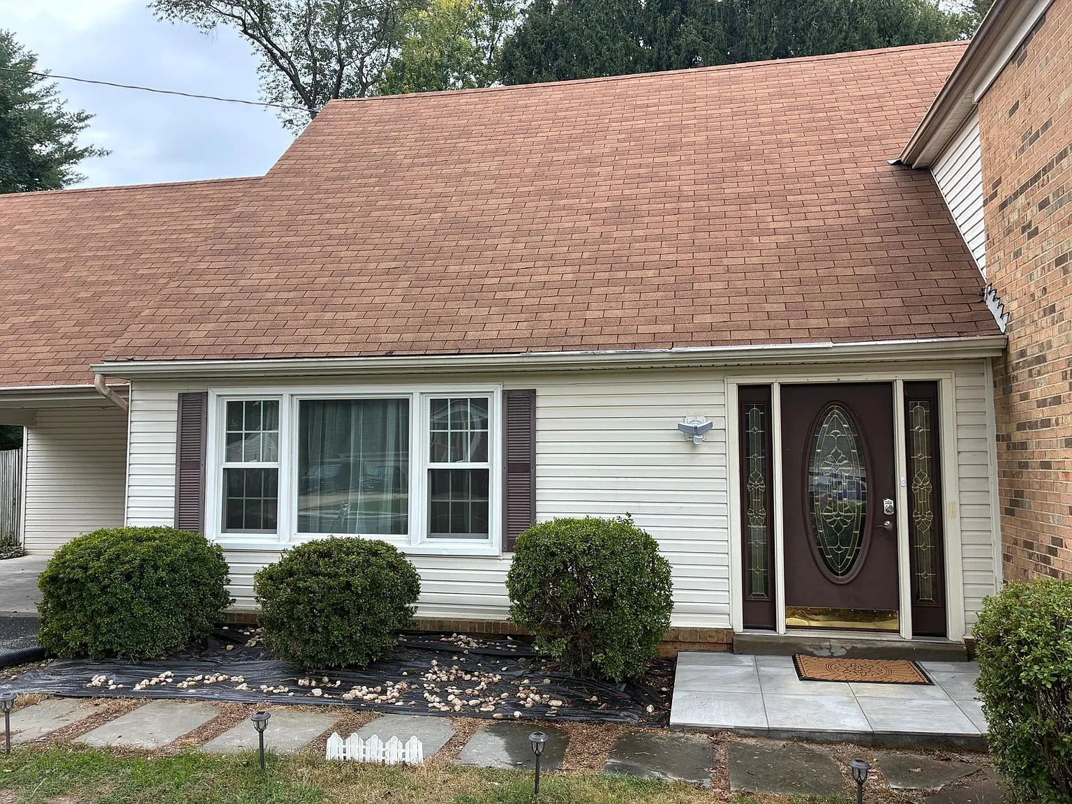 4 bed, 2432 sqft, $4,300 — Photo 3