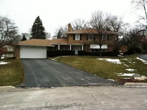 920 Lawn Cir photo 1