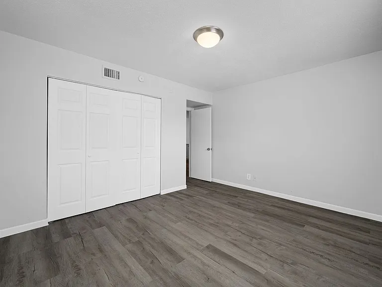 Fountain Court Villas — Photo 15