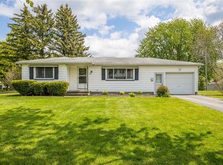 110 Echo Hill Dr, Rochester, NY 14609