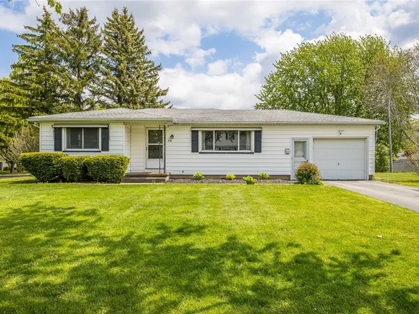 110 Echo Hill Dr, Rochester, NY 14609