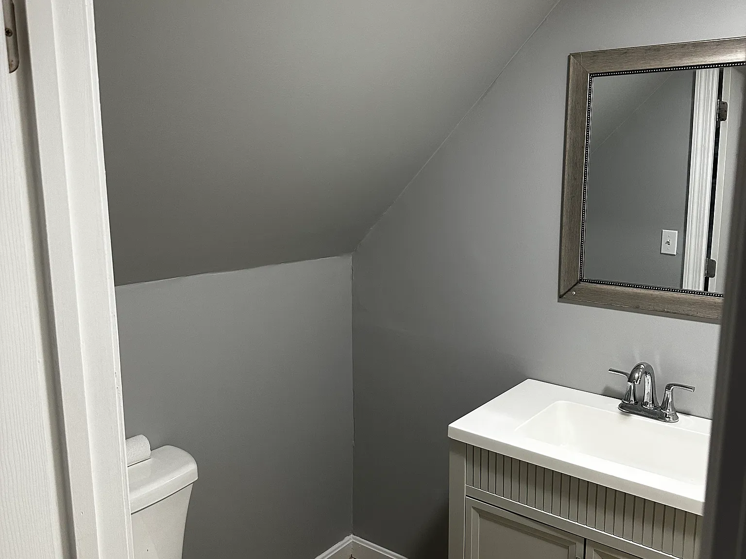 2 bed, 700 sqft, $2,200 — Photo 2