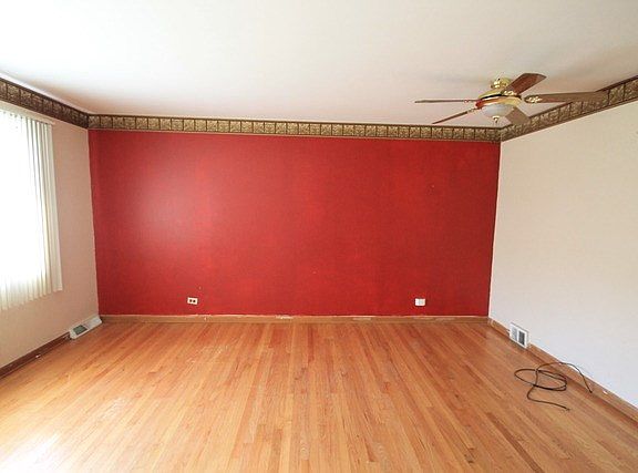 2nd image of 9664 Lois Dr APT B