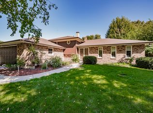 11S621 Webster Ln, Naperville, IL 60564
