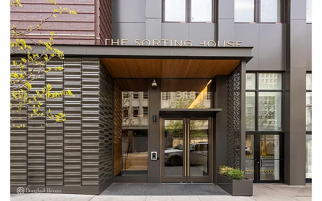 Rented by Douglas Elliman | media 19