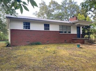 691 Oak Grove Rd, Benton, TN 37307