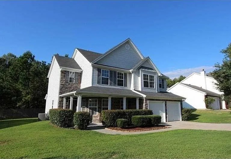 3458 Hill Pond Dr NE — Photo 2