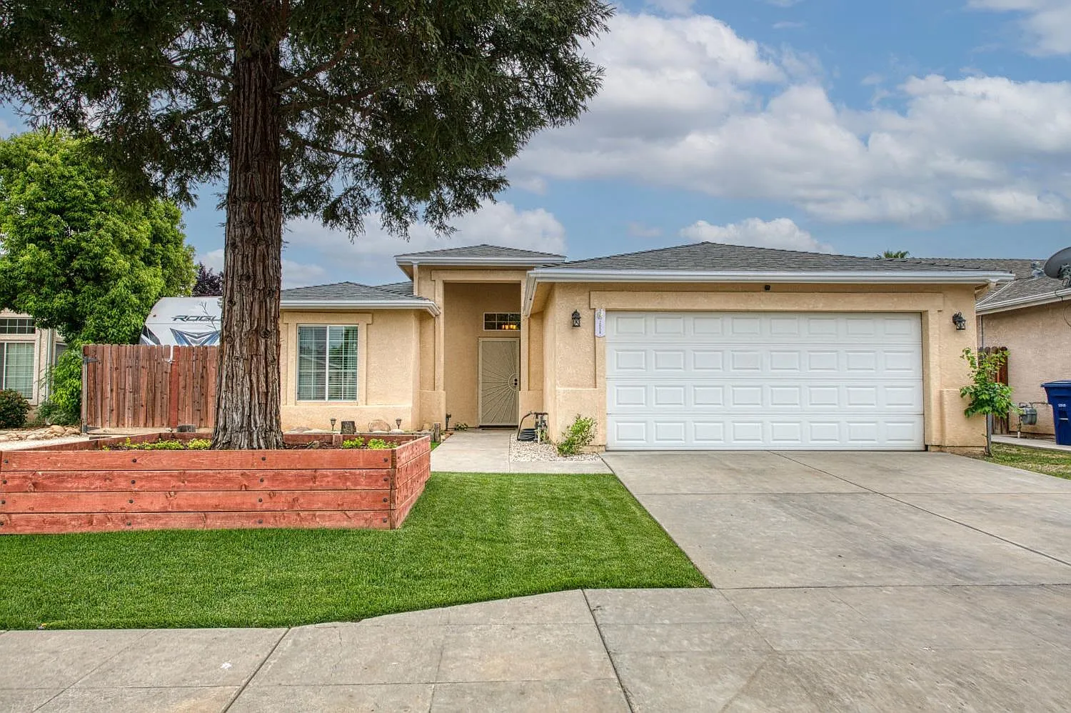 2658 Santa Ana Ave photo 1