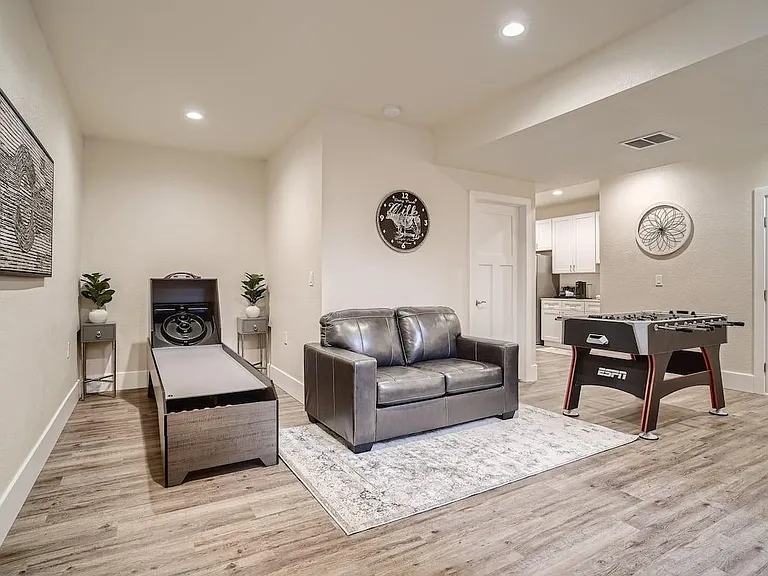 6725 Beech Ct — Photo 22