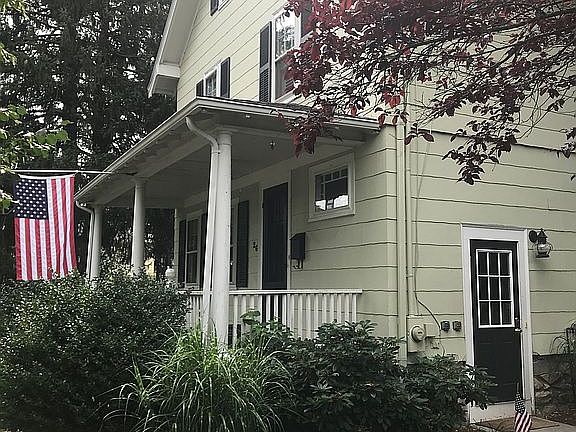 3rd image of 26 Fairview St
