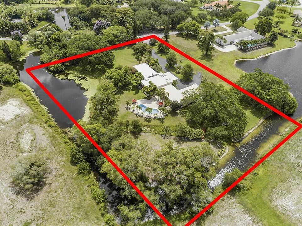 1st image of 8944 Kendale Place