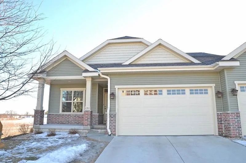 6761 Village Walk Ln photo 1