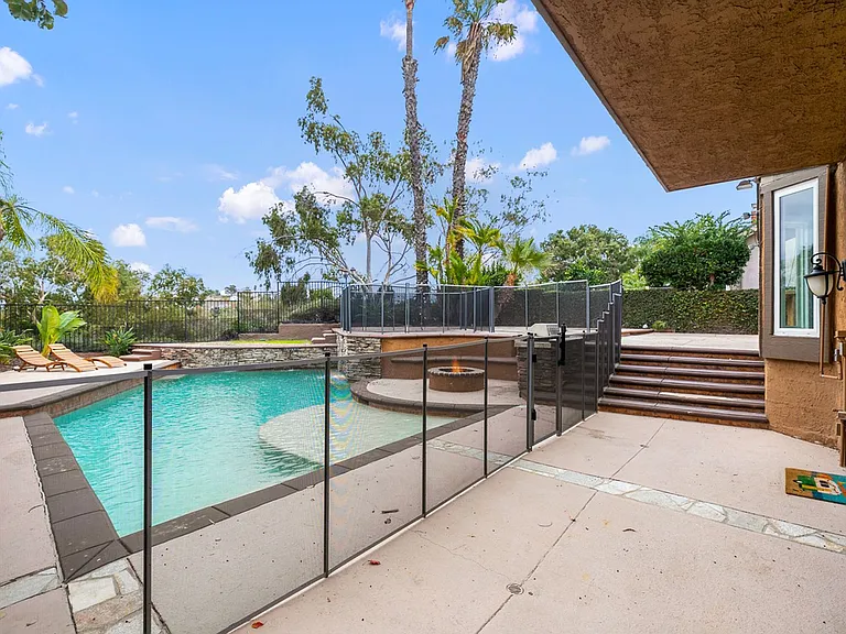 28682 Breckenridge Dr — Photo 32