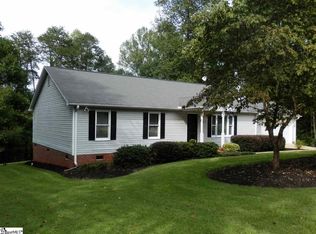 11 Lantern Dr, Greer, SC 29651