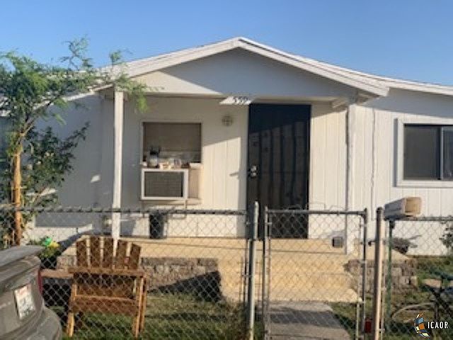 1st image of 551 E Bonita Pl