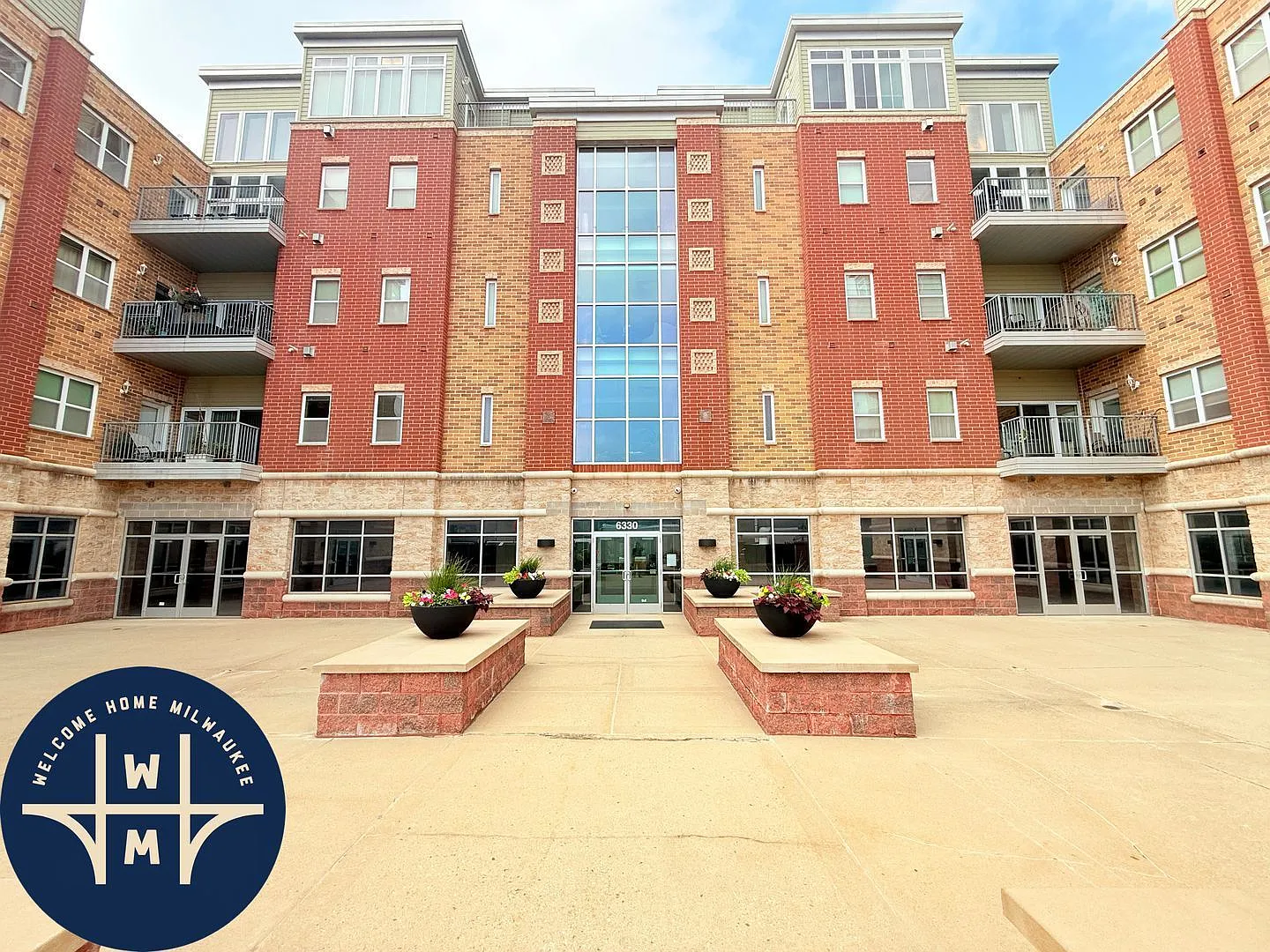 2 bed, 2.0 bath, 1330 sqft, $1,698 — Photo 1