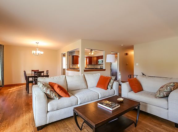 4th image of 1022 Hinsbrook Ave