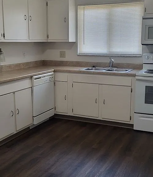 Yorktowne Apartments — Photo 32