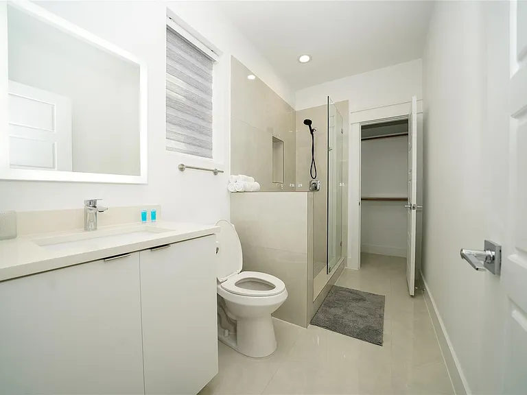 4607 Edmund St — Photo 8