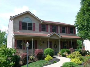 87 Rustic Ridge Dr, Pittsburgh, PA 15239