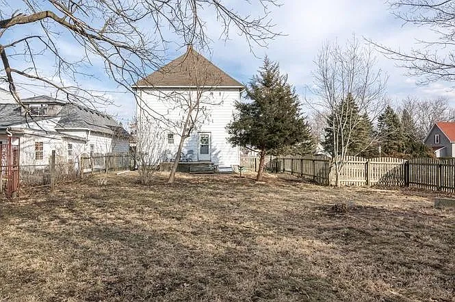 70 Washington Ave — Photo 28