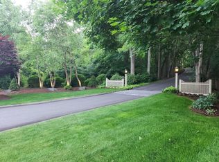 168 Merriweather Dr, Longmeadow, MA 01106