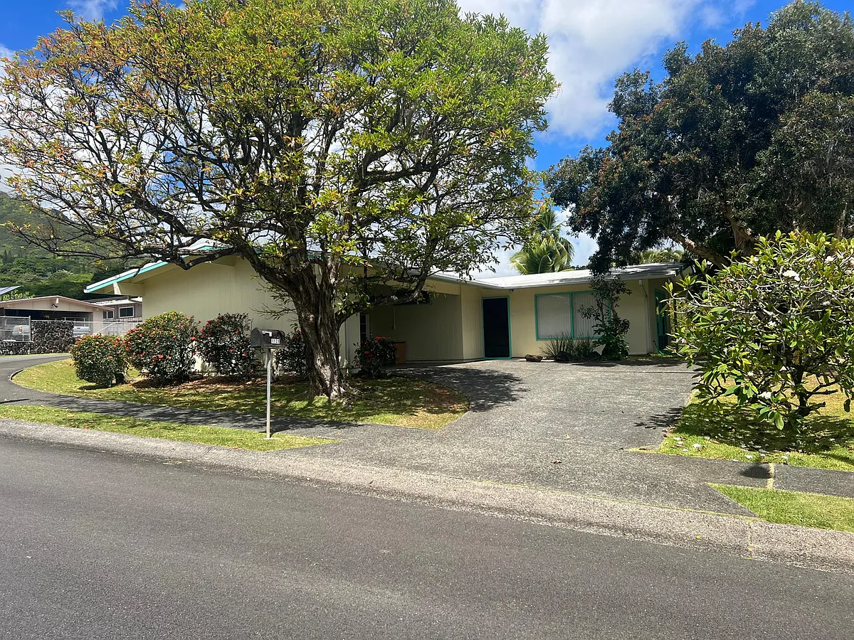 Building Photo - 1139 Lunaanela St