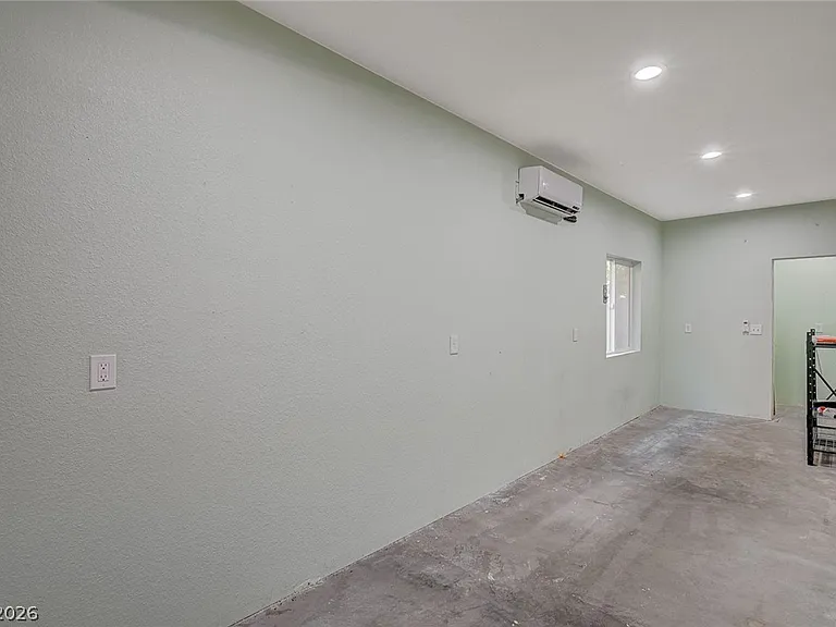 8454 Cerritos Ct — Photo 42