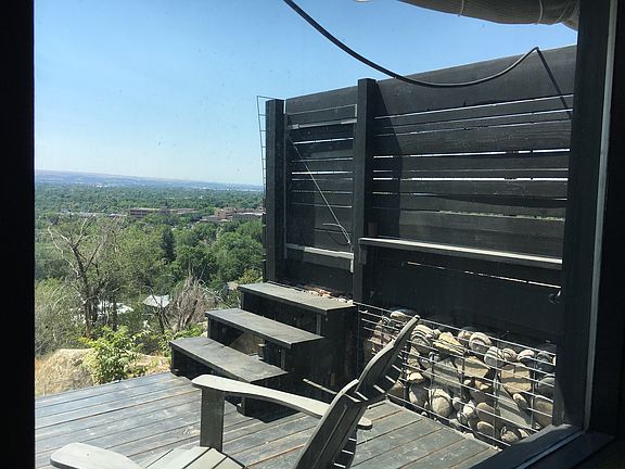 Deck off of master bedroom 