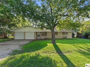 107 S Meadow Dr, Little River Academy, TX 76554