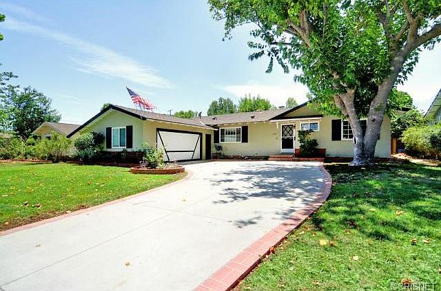 1st image of 7909 Moorcroft Ave