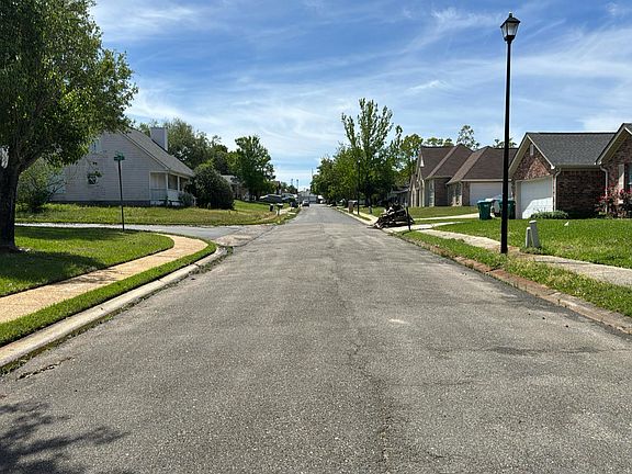 5th image of 959 Mary Ruth Dr