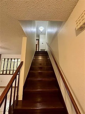 2463 Idaho Ave — Photo 7