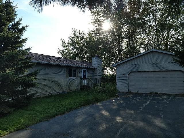 2nd image of 10119 Sharon Ln