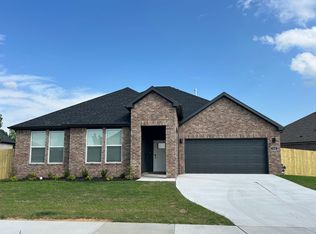 522 N Goose Xing, Farmington, AR 72730