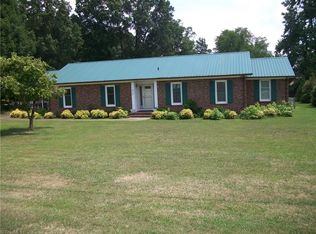 222 Devonway St, Eden, NC 27288