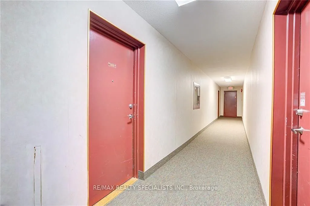 2 bed, $1,900 — Photo 3