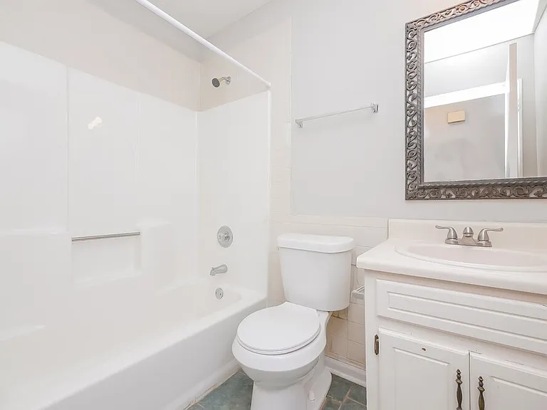 202 Northbridge Dr — Photo 22