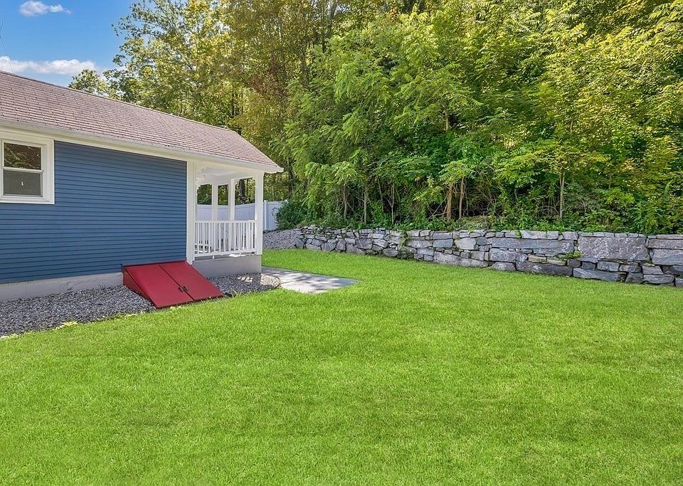 3 Five Lincoln Pl, Monson, MA 01057 Zillow