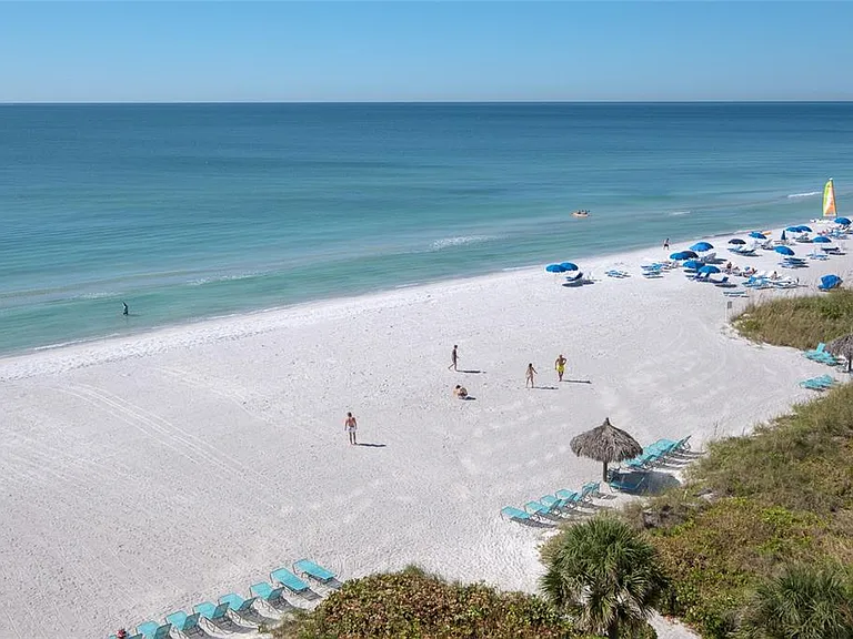 2425 Gulf Of Mexico Dr #7B — Photo 4