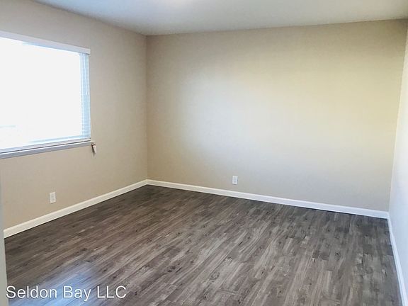 5th image of 510 Castro St APT D