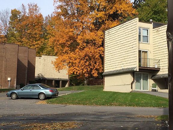 2nd image of 4915 W Genesee St APT G5