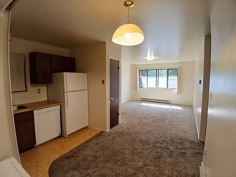 1734 Azalea Dr — Photo 3