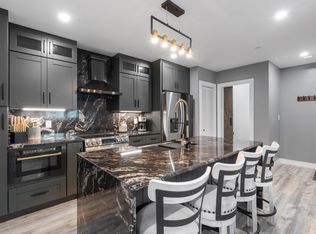 18 Manchester St UNIT B, Hampton, NH 03842