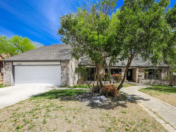 13810 Hunters Hawk St, San Antonio, TX 78230
