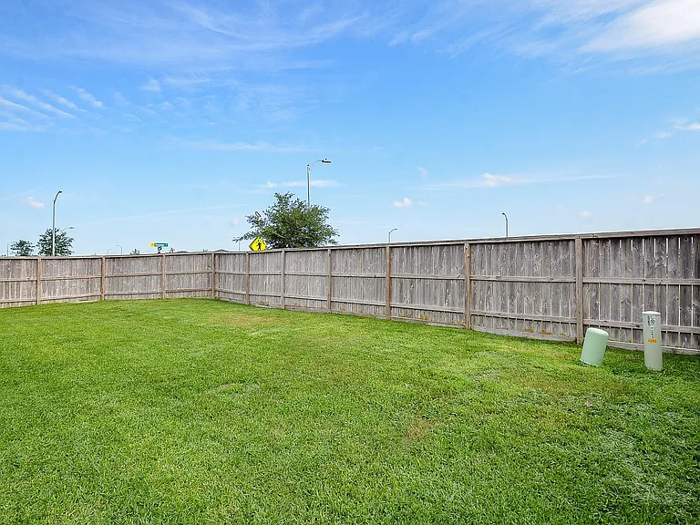 7203 Dawn View Ln — Photo 29