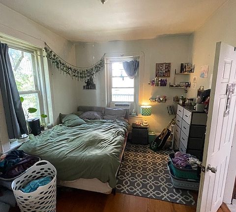 5th image of 4 Litchfield St #2T